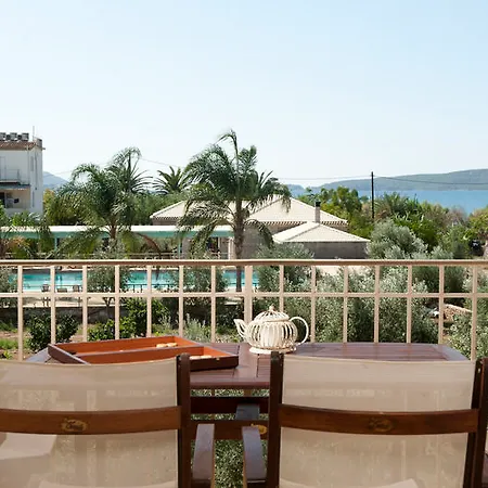 Zoe Seaside Hotel 4*