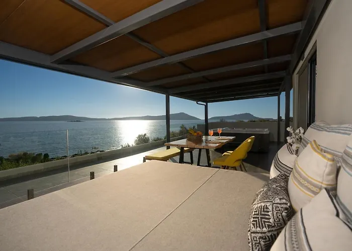 Zoe Seaside Szálloda 4*