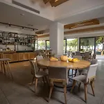 Zoe Seaside Szálloda