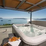 Zoe Seaside Hotel