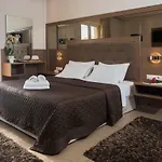 Zoe Seaside מלון גיאלובה