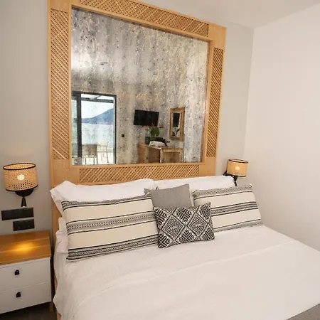 Zoe Seaside Hotel