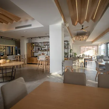Zoe Seaside 4* Γιάλοβα