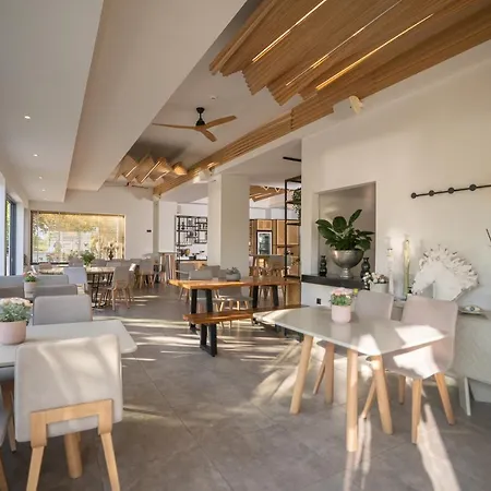 Ξενοδοχείο Zoe Seaside 4*