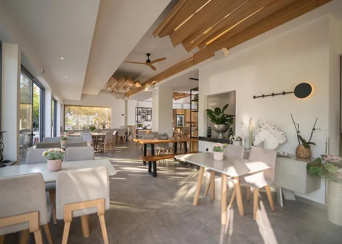 Hotel Zoe Seaside 4*