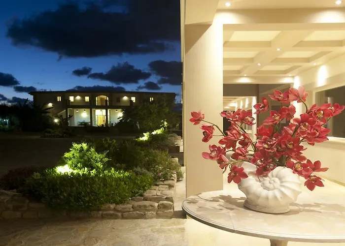 Zoe Seaside Hotel 4*