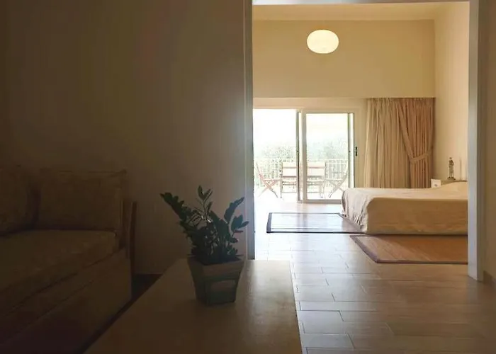 Zoe Seaside Hotel 4*